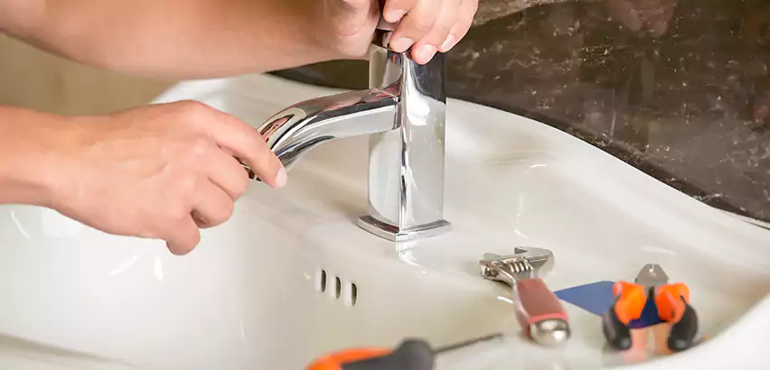 Bathtub Faucet Replacement in Weston
